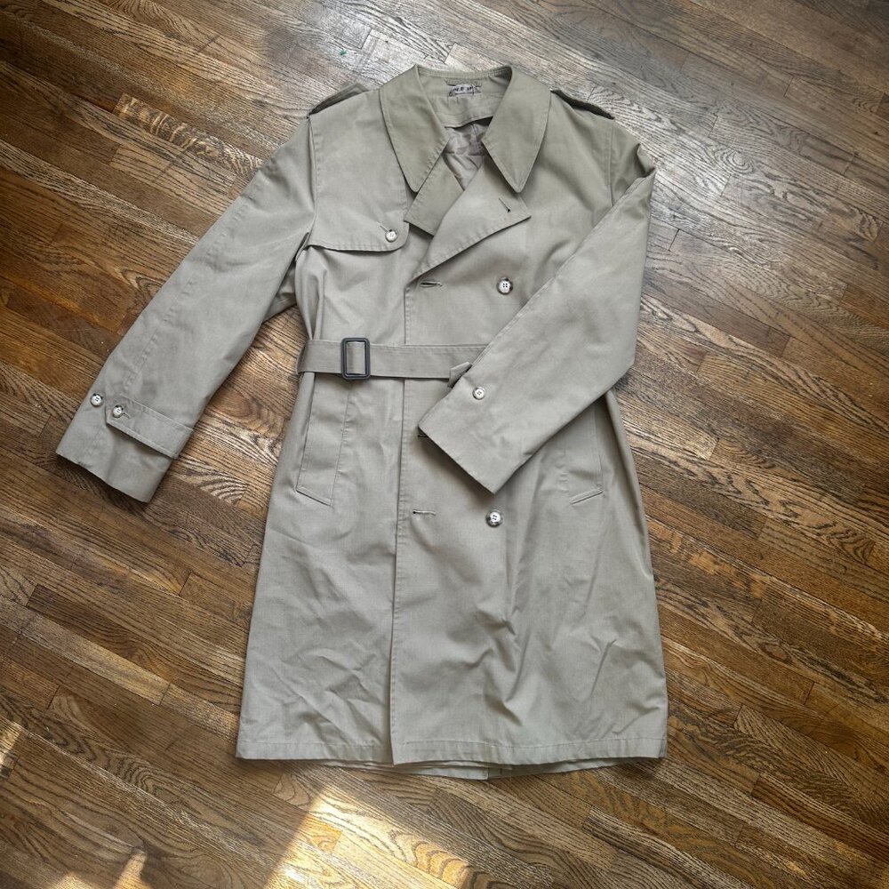 Belted Double Breasted Tan Trench Coat SZ large